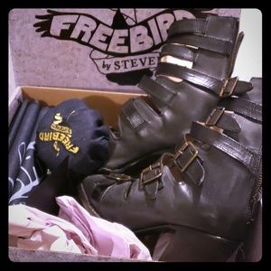 Freebird by Steven BOND